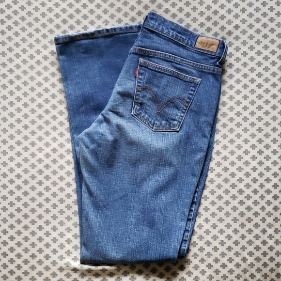 Women's Levi Strauss Jeans - Picture 2 of 3